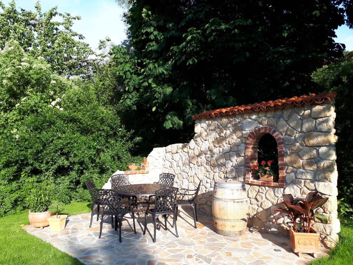 Pension Am Weinberg Bed & Breakfast Mainstockheim Eksteriør bilde