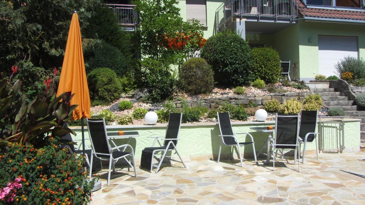 Pension Am Weinberg Bed & Breakfast Mainstockheim Eksteriør bilde
